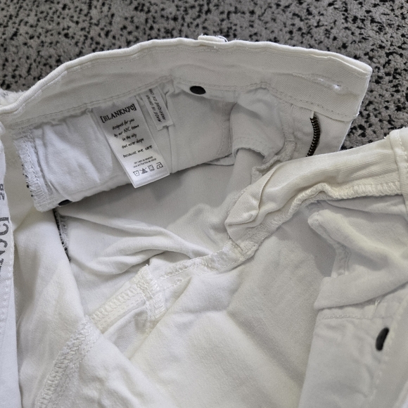 Blank NYC low Rise Mini Shorts, 28, EUC - Picture 8 of 10